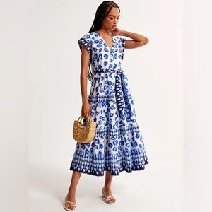 NWT Abercrombie & Fitch Blue and White Tie Waist Maxi Dress in Small Petite